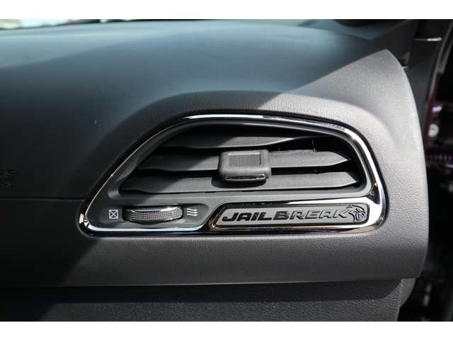 ダッジ チャレンジャー ＳＲＴ ヘルキャット R4年 (東海) 99