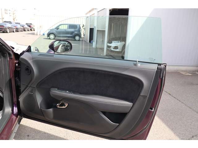 ダッジ チャレンジャー ＳＲＴ ヘルキャット R4年 (東海) 99