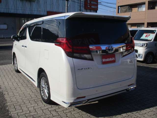 トヨタ アルファード　ハイブリッド ハイブリッド ２．５ Ｘ Ｅ－ＦＯＵＲ ４ＷＤ H29年 (中国) 99