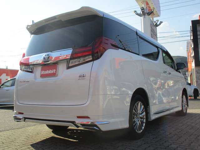 トヨタ アルファード　ハイブリッド ハイブリッド ２．５ Ｘ Ｅ－ＦＯＵＲ ４ＷＤ H29年 (中国) 99