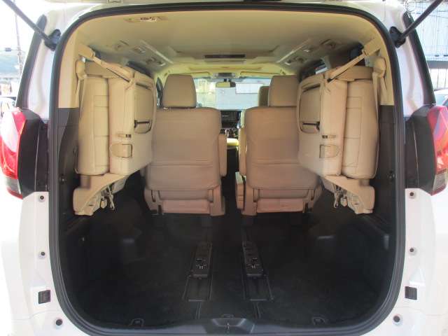 トヨタ アルファード　ハイブリッド ハイブリッド ２．５ Ｘ Ｅ－ＦＯＵＲ ４ＷＤ H29年 (中国) 99