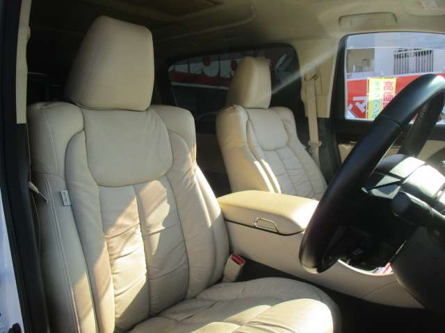 トヨタ アルファード　ハイブリッド ハイブリッド ２．５ Ｘ Ｅ－ＦＯＵＲ ４ＷＤ H29年 (中国) 99