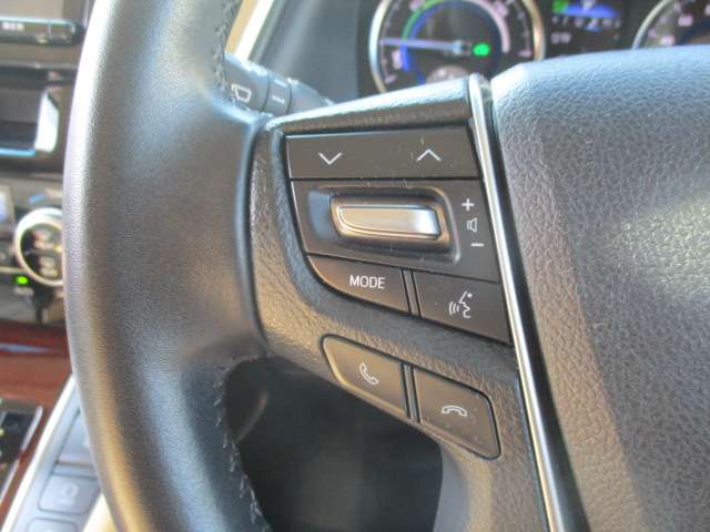 トヨタ アルファード　ハイブリッド ハイブリッド ２．５ Ｘ Ｅ－ＦＯＵＲ ４ＷＤ H29年 (中国) 99