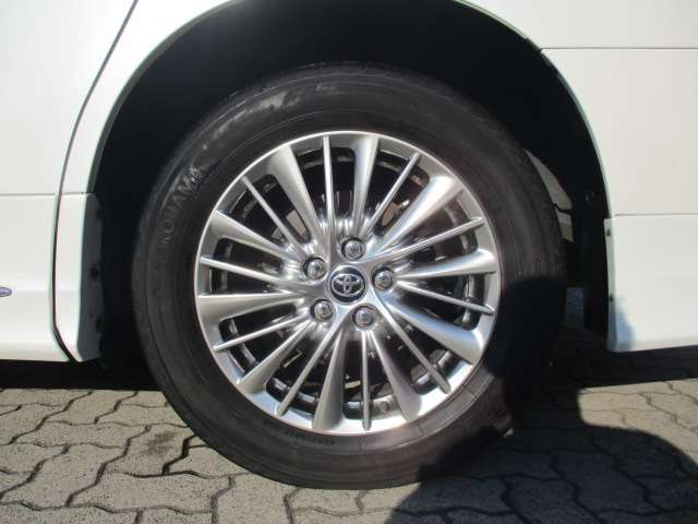 トヨタ アルファード　ハイブリッド ハイブリッド ２．５ Ｘ Ｅ－ＦＯＵＲ ４ＷＤ H29年 (中国) 99