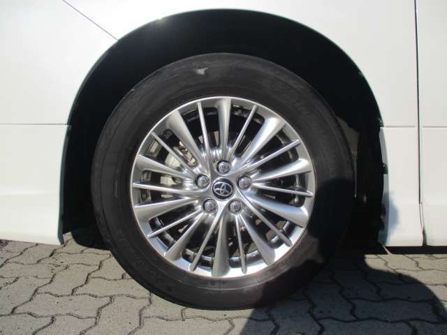 トヨタ アルファード　ハイブリッド ハイブリッド ２．５ Ｘ Ｅ－ＦＯＵＲ ４ＷＤ H29年 (中国) 99