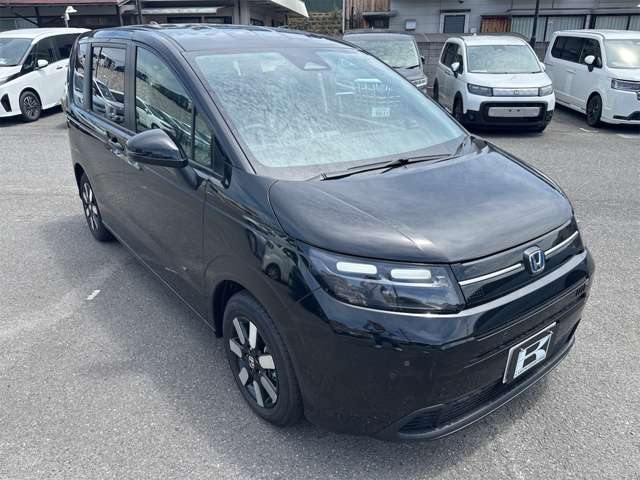 ホンダ フリード　ハイブリッド １．５ Ｅ：ＨＥＶ エアー ＥＸ R7年 (近畿) 99