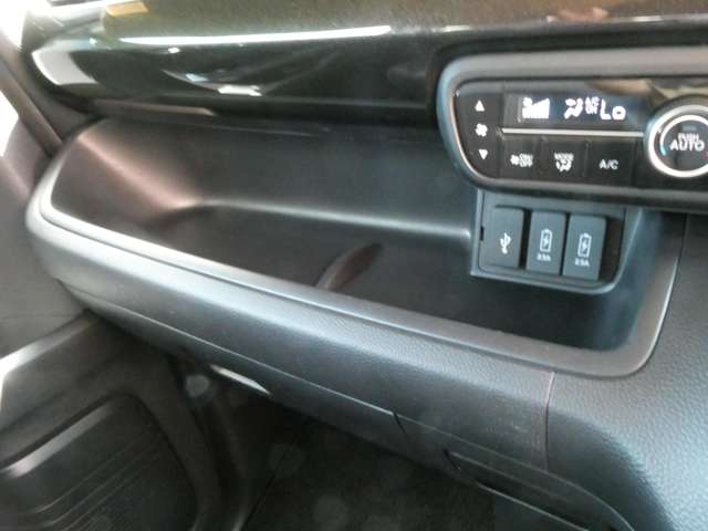 ホンダ Ｎ　ＢＯＸ カスタム ６６０ Ｇ Ｌ ターボ ホンダセンシング R2年 (関東) 99