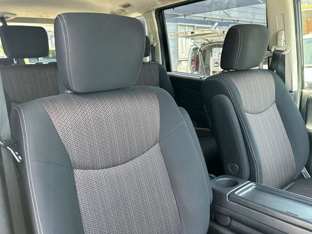 日産 セレナ ２．０ ハイウェイスター Ｓ－ＨＹＢＲＩＤ アドバンストセーフティ パッケージ H26年 (九州・沖縄) 99