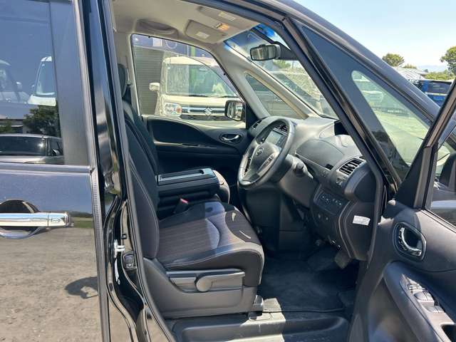 日産 セレナ ２．０ ハイウェイスター Ｓ－ＨＹＢＲＩＤ アドバンストセーフティ パッケージ H26年 (九州・沖縄) 99