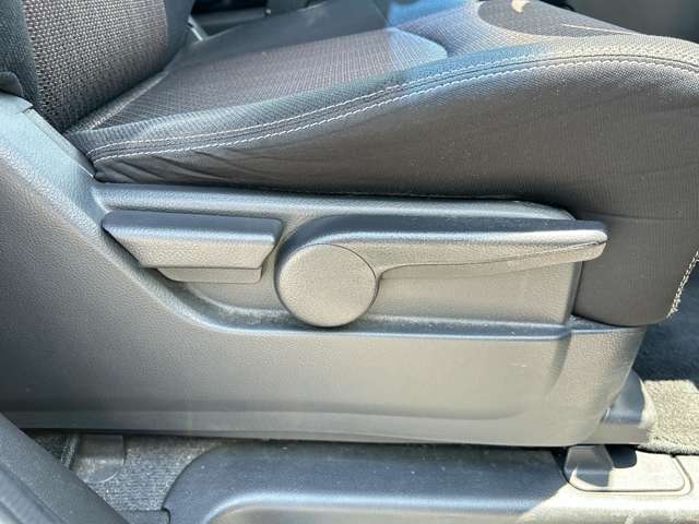 日産 セレナ ２．０ ハイウェイスター Ｓ－ＨＹＢＲＩＤ アドバンストセーフティ パッケージ H26年 (九州・沖縄) 99