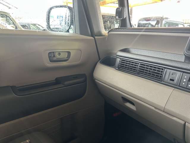 ホンダ Ｎ　ＢＯＸ ジョイ ６６０ モノトーン ４ＷＤ R7年 (東海) 99