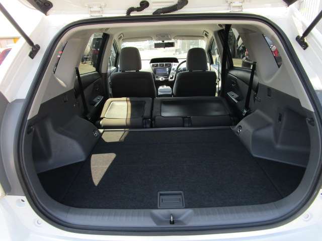 トヨタ プリウスΑ １．８ Ｓ ツーリングセレクション H23年 (関東) 99