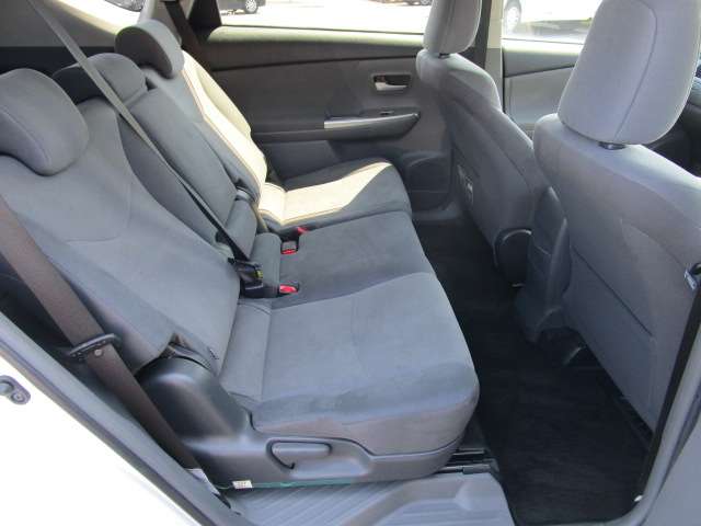 トヨタ プリウスΑ １．８ Ｓ ツーリングセレクション H23年 (関東) 99