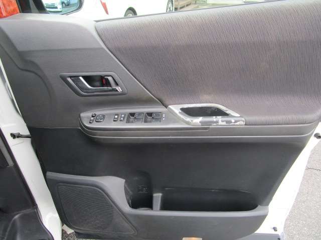 トヨタ ヴェルファイア ２．４Ｚ　プラチナセレクション H22年 (関東) 99