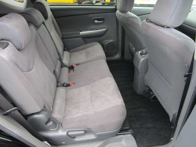 トヨタ プリウスΑ １．８ Ｇ H23年 (関東) 99