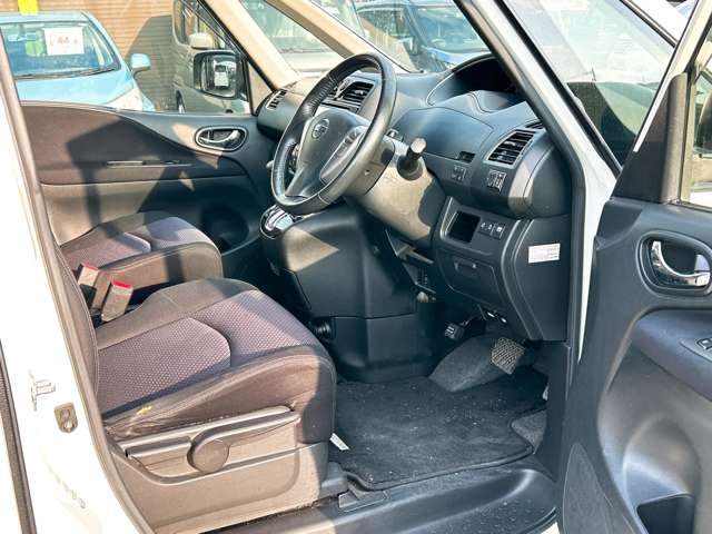 日産 セレナ ２．０ ハイウェイスター Ｓ－ＨＹＢＲＩＤ H25年 (九州・沖縄) 99