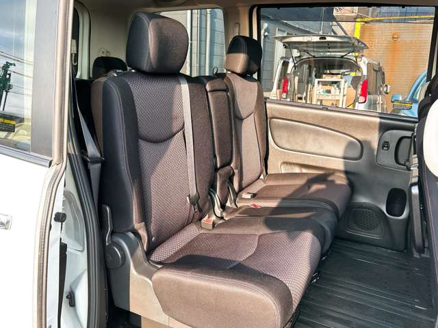 日産 セレナ ２．０ ハイウェイスター Ｓ－ＨＹＢＲＩＤ H25年 (九州・沖縄) 99