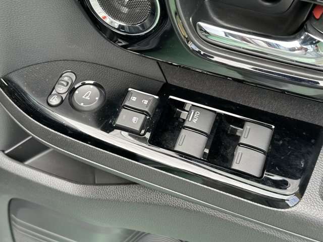 ホンダ Ｎ　ＢＯＸ カスタム ６６０ Ｌ R4年 (東海) 99