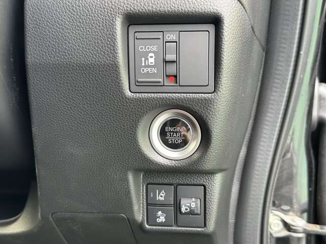 ホンダ Ｎ　ＢＯＸ カスタム ６６０ Ｌ R4年 (東海) 99