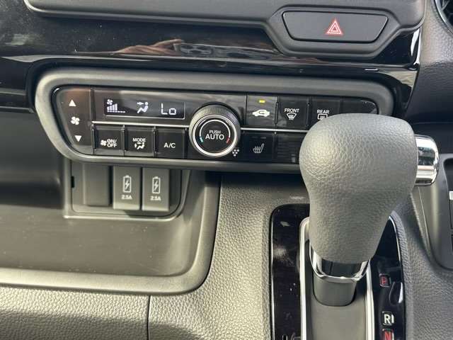 ホンダ Ｎ　ＢＯＸ カスタム ６６０ Ｌ R4年 (東海) 99