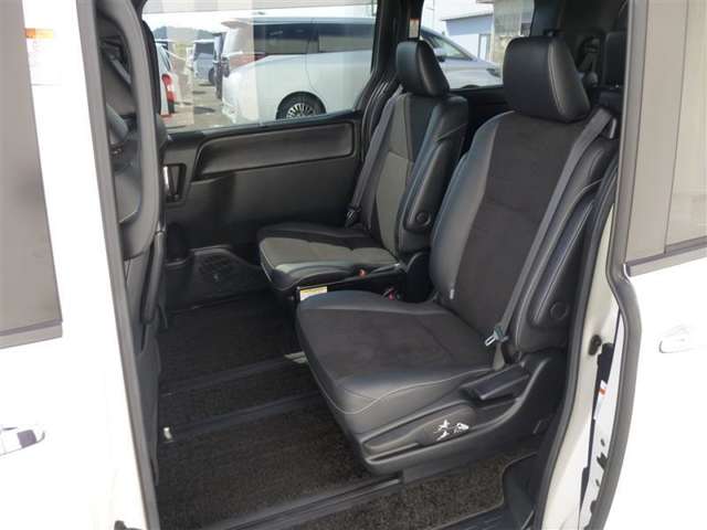 トヨタ ノア １．８ ハイブリッド ＳＩ ＷＸＢ H30年 (東北) 99