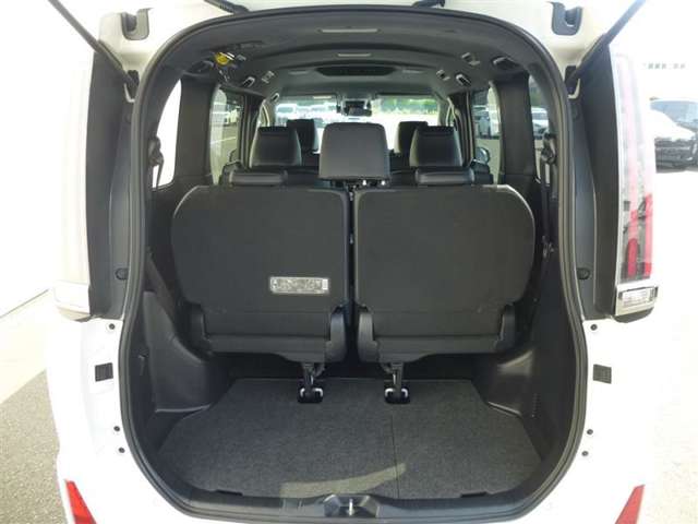 トヨタ ノア １．８ ハイブリッド ＳＩ ＷＸＢ H30年 (東北) 99