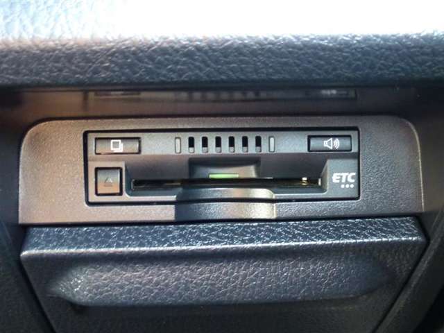 トヨタ ノア １．８ ハイブリッド ＳＩ ＷＸＢ H30年 (東北) 99