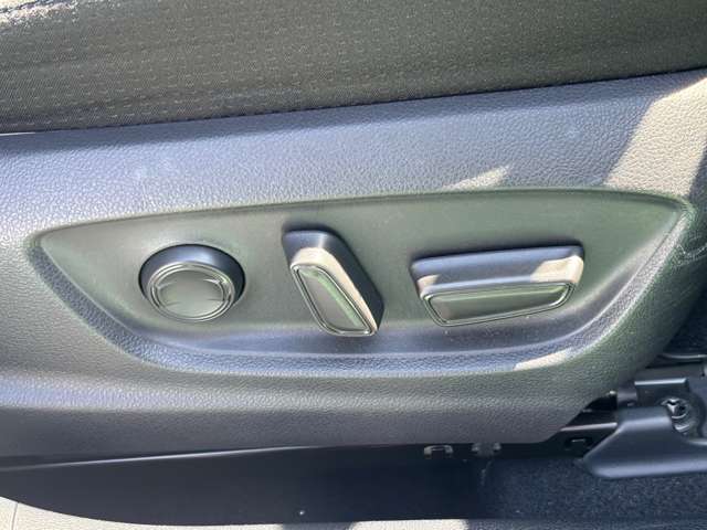 トヨタ プリウス １．８ Ａ R2年 (九州・沖縄) 99