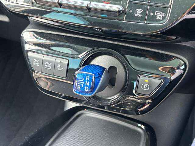 トヨタ プリウス １．８ Ａ R2年 (九州・沖縄) 99