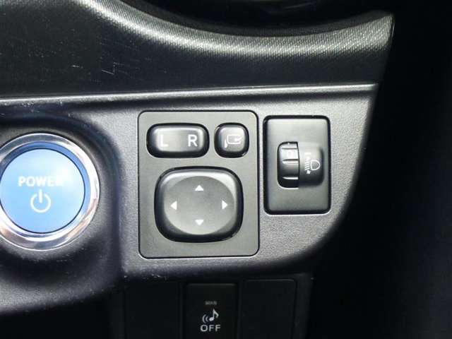 トヨタ アクア １．５ Ｓ H27年 (東北) 99