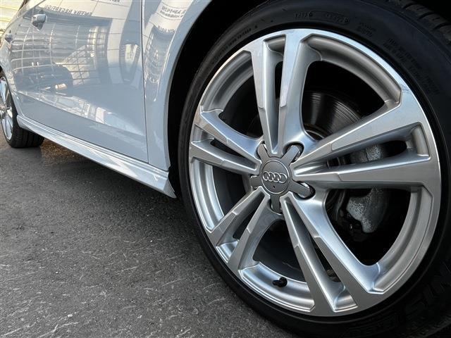 アウディ Ａ３　スポーツバック ４０ ＴＦＳＩ クワトロ スポーツ Ｓラインパッケージ ４ＷＤ R1年 (東北) 99