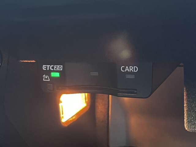 アウディ Ａ３　スポーツバック ４０ ＴＦＳＩ クワトロ スポーツ Ｓラインパッケージ ４ＷＤ R1年 (東北) 99