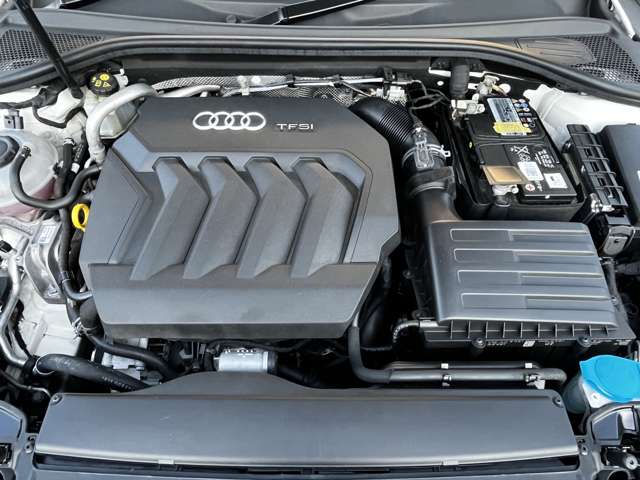 アウディ Ａ３　スポーツバック ４０ ＴＦＳＩ クワトロ スポーツ Ｓラインパッケージ ４ＷＤ R1年 (東北) 99