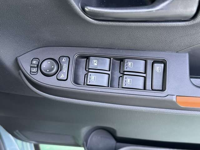 ダイハツ タント ６６０ ファンクロスターボ R6年 (東海) 99