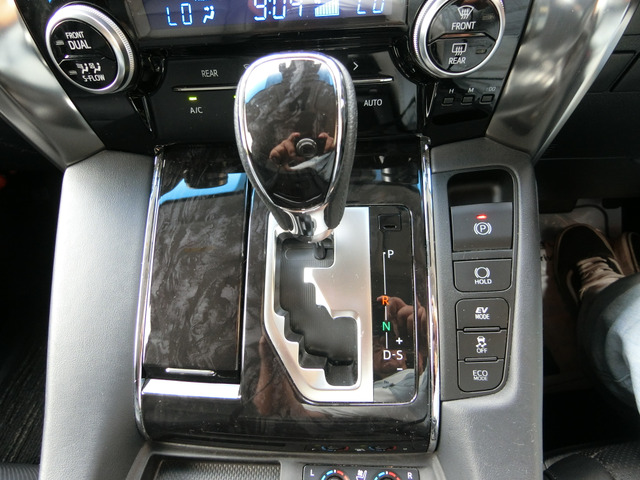 トヨタ アルファード　ハイブリッド ハイブリッド ２．５ ＳＲ Ｃパッケージ Ｅ－ＦＯＵＲ ４ＷＤ R2年 (中国) 99