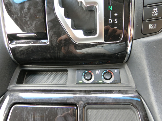 トヨタ アルファード　ハイブリッド ハイブリッド ２．５ ＳＲ Ｃパッケージ Ｅ－ＦＯＵＲ ４ＷＤ R2年 (中国) 99