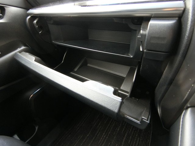 トヨタ アルファード　ハイブリッド ハイブリッド ２．５ ＳＲ Ｃパッケージ Ｅ－ＦＯＵＲ ４ＷＤ R2年 (中国) 99