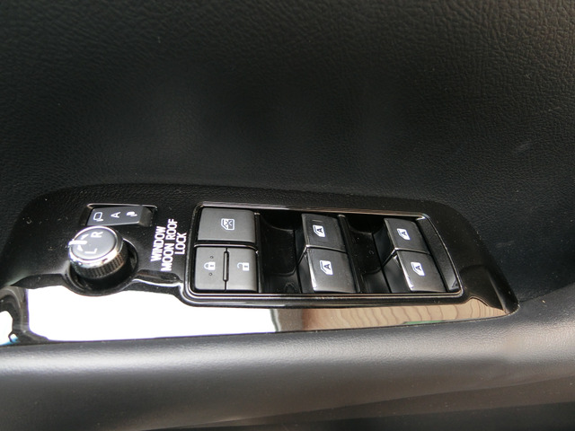 トヨタ アルファード　ハイブリッド ハイブリッド ２．５ ＳＲ Ｃパッケージ Ｅ－ＦＯＵＲ ４ＷＤ R2年 (中国) 99