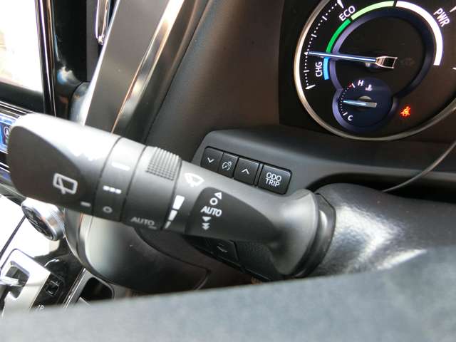 トヨタ アルファード　ハイブリッド ハイブリッド ２．５ ＳＲ Ｃパッケージ Ｅ－ＦＯＵＲ ４ＷＤ R2年 (中国) 99