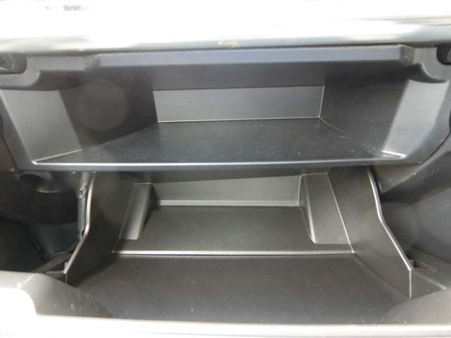 トヨタ アルファード　ハイブリッド ハイブリッド ２．５ ＳＲ Ｃパッケージ Ｅ－ＦＯＵＲ ４ＷＤ R2年 (中国) 99