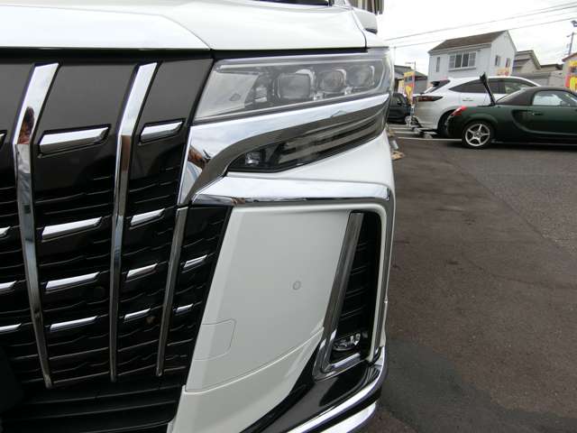 トヨタ アルファード　ハイブリッド ハイブリッド ２．５ ＳＲ Ｃパッケージ Ｅ－ＦＯＵＲ ４ＷＤ R2年 (中国) 99