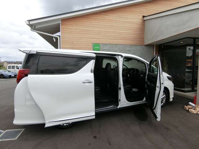 トヨタ アルファード　ハイブリッド ハイブリッド ２．５ ＳＲ Ｃパッケージ Ｅ－ＦＯＵＲ ４ＷＤ R2年 (中国) 99