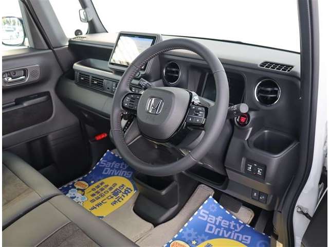 ホンダ Ｎ　ＢＯＸ カスタム ６６０ ターボ R5年 (関東) 99