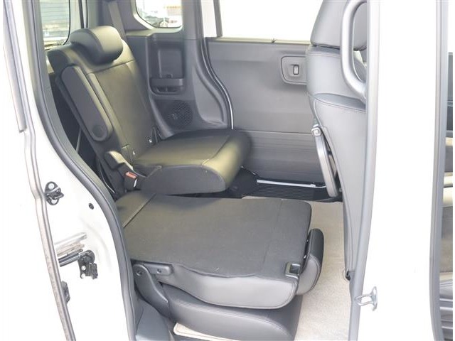 ホンダ Ｎ　ＢＯＸ カスタム ６６０ ターボ R5年 (関東) 99