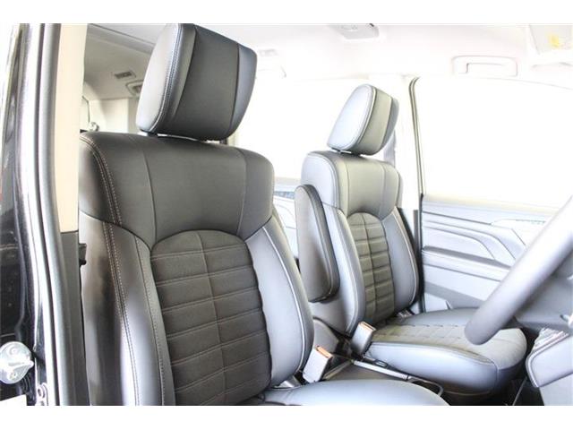 三菱 デリカ　Ｄ：５ ２．２ シャモニー 電動サイドステップ装着車 ディーゼルターボ ４ＷＤ R7年 (北海道) 99