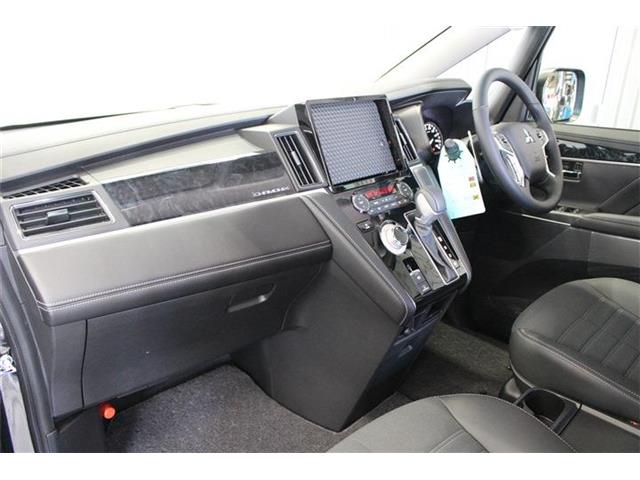 三菱 デリカ　Ｄ：５ ２．２ シャモニー 電動サイドステップ装着車 ディーゼルターボ ４ＷＤ R7年 (北海道) 99