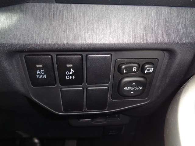 トヨタ プリウス １．８ Ｓ マイコーデ H25年 (中国) 99