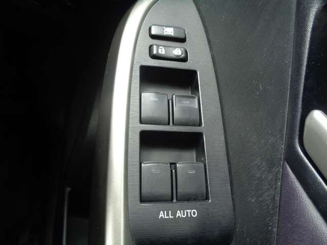 トヨタ プリウス １．８ Ｓ マイコーデ H25年 (中国) 99