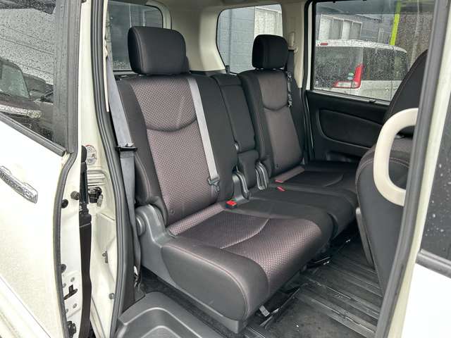 日産 セレナ ２．０ ハイウェイスター Ｓ－ＨＹＢＲＩＤ H24年 (九州・沖縄) 99