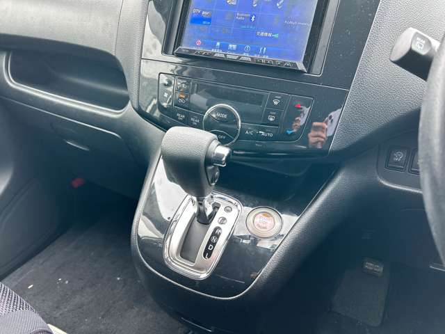 日産 セレナ ２．０ ハイウェイスター Ｓ－ＨＹＢＲＩＤ H24年 (九州・沖縄) 99